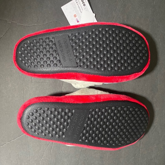 Slippers - Picture 3 of 3